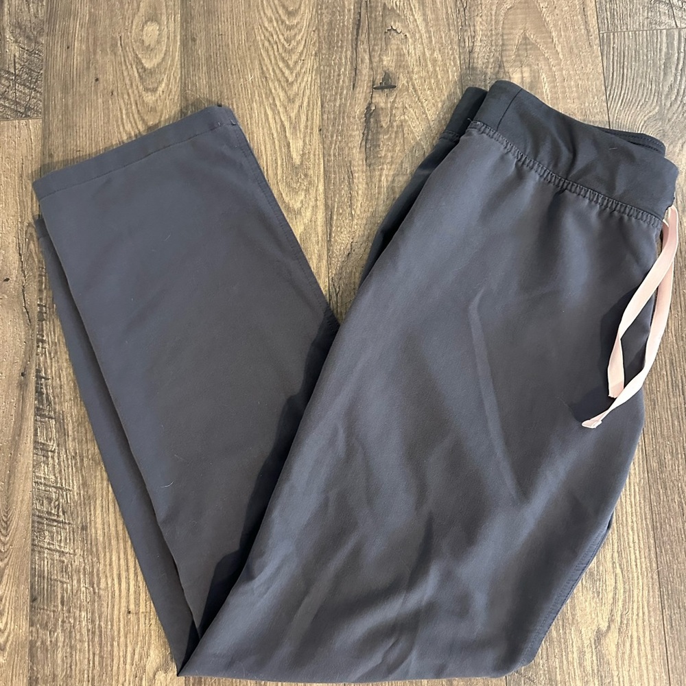 Figs Charcoal Livingston Pants (light pink string)